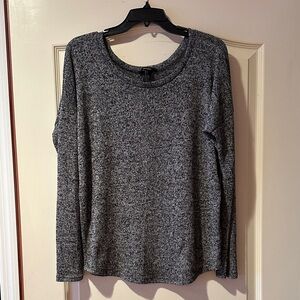 Women's Gray Long Sleeve Knit Top